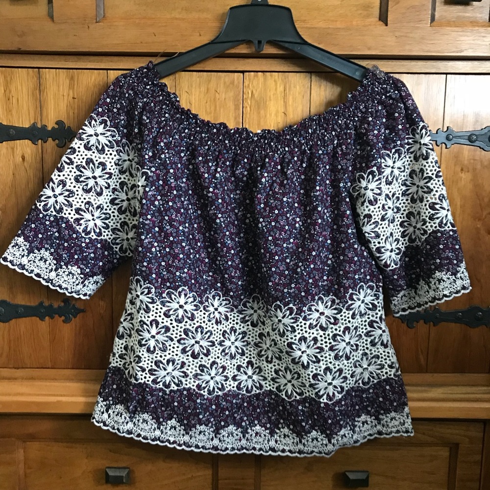 Kut from the Kloth shoulder purple top